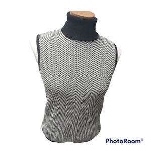 Geoffrey Beene Sleeveless turtleneck